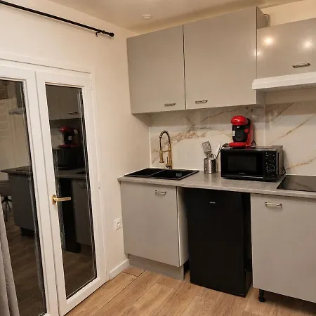 Apartment Romantique Avec Jacuzzi Et Cinema Pres De Paris