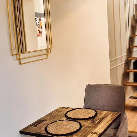 Romantique Avec Jacuzzi Et Cinema Pres De Paris Apartment
