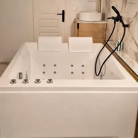Romantique Avec Jacuzzi Et Cinema Pres De Paris *